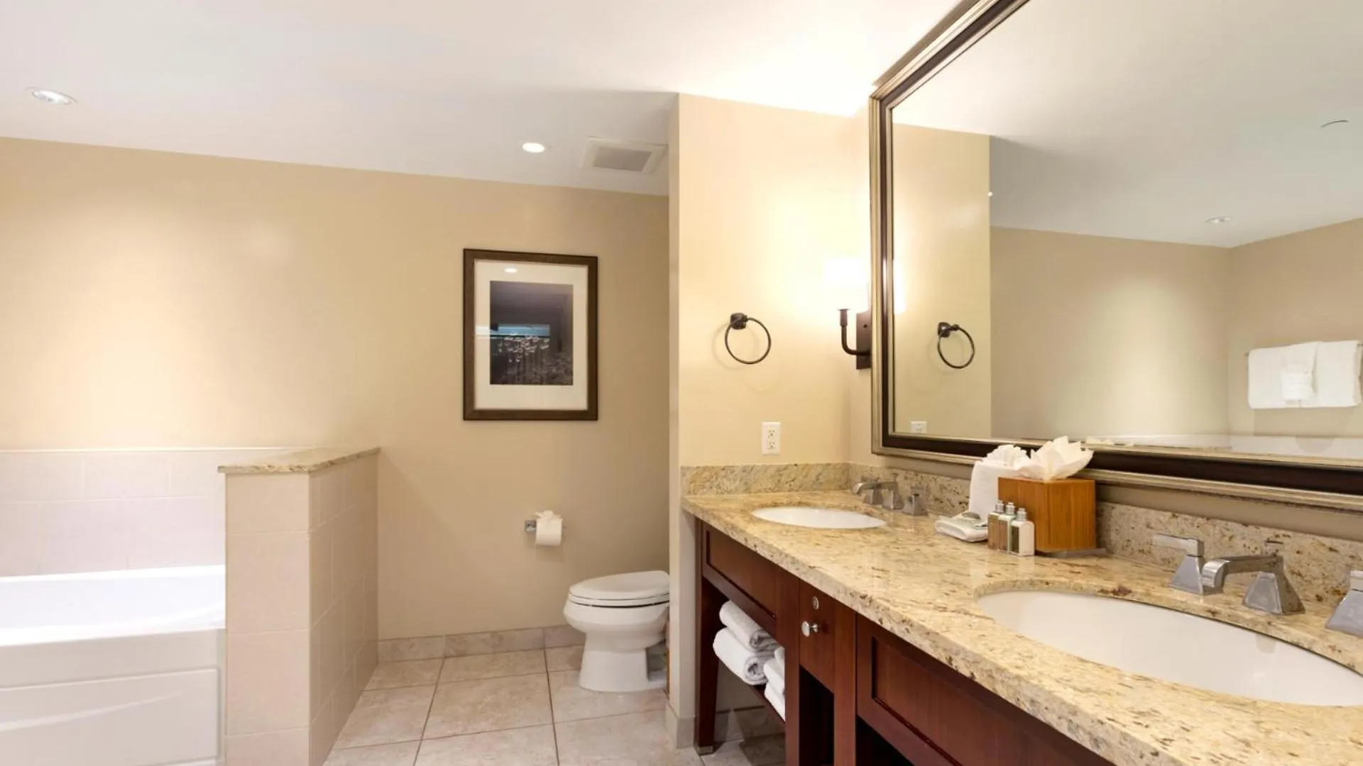 Kbm Resorts Free Car Honua Kai Konea Hkk-816 Mountain View W Beach Gear Kaanapali